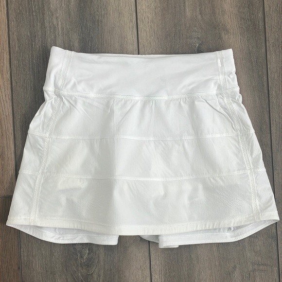 White Lululemon Skort 2 Tall - Picture 1 of 5